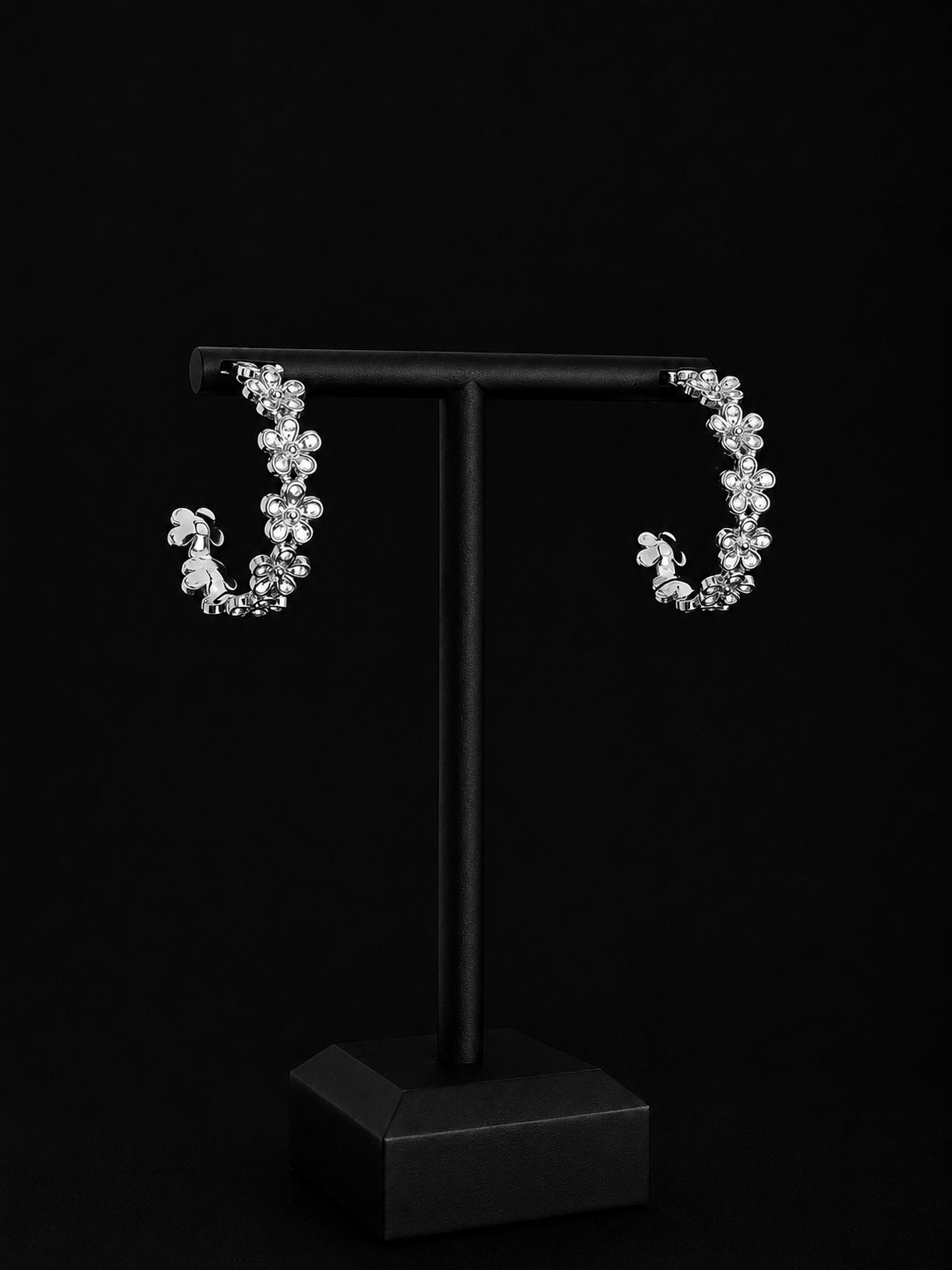 Boucles d’oreilles Créoles Fleuries Argentées