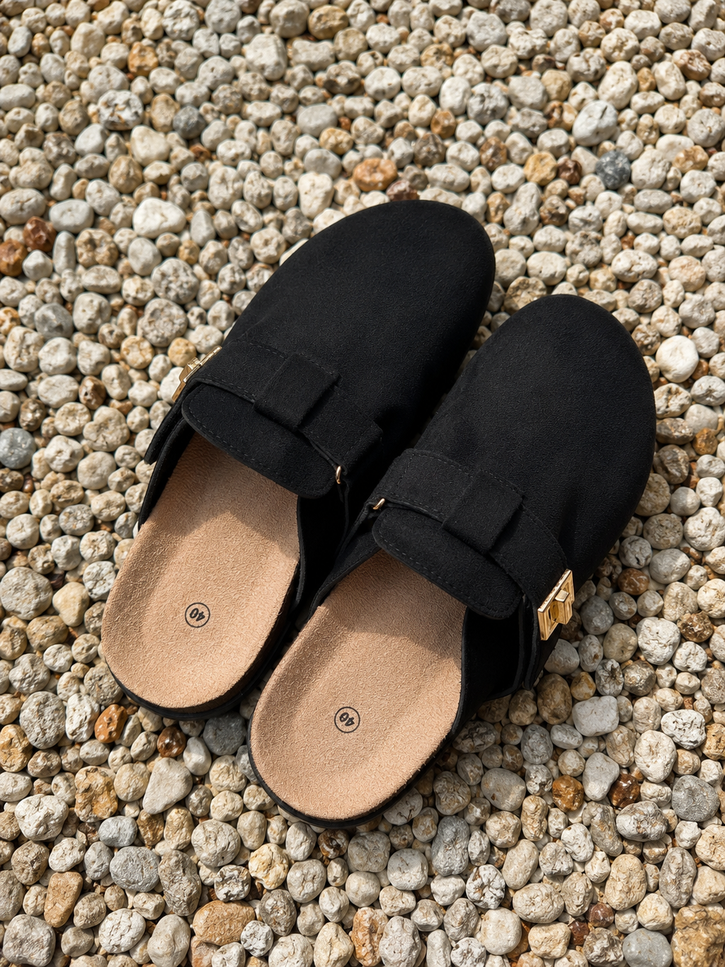 🖤 Mules noires à boucle scratch