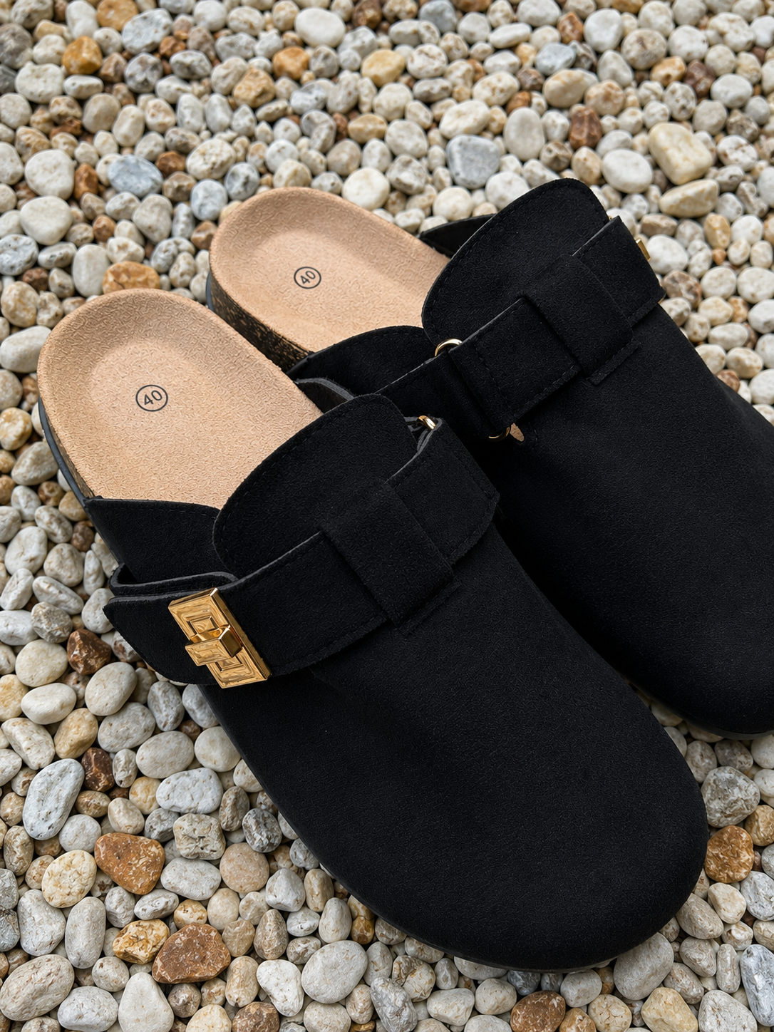 🖤 Mules noires à boucle scratch
